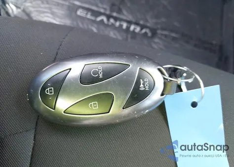 2025 Hyundai Elantra Sel Convenience z USA, uszkodzony, nr VIN KMHLS4DG5SU913849